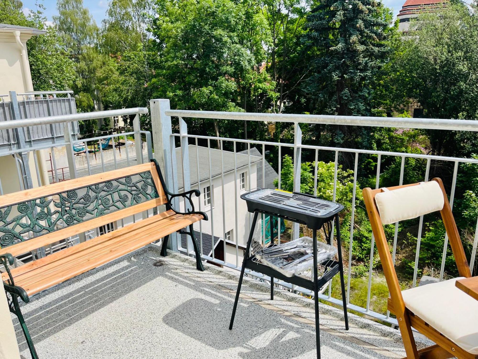 Filmap-Charmant-Modern-Zentral-Balkon-Beamer-Spieletisch Gorlitz Exterior photo